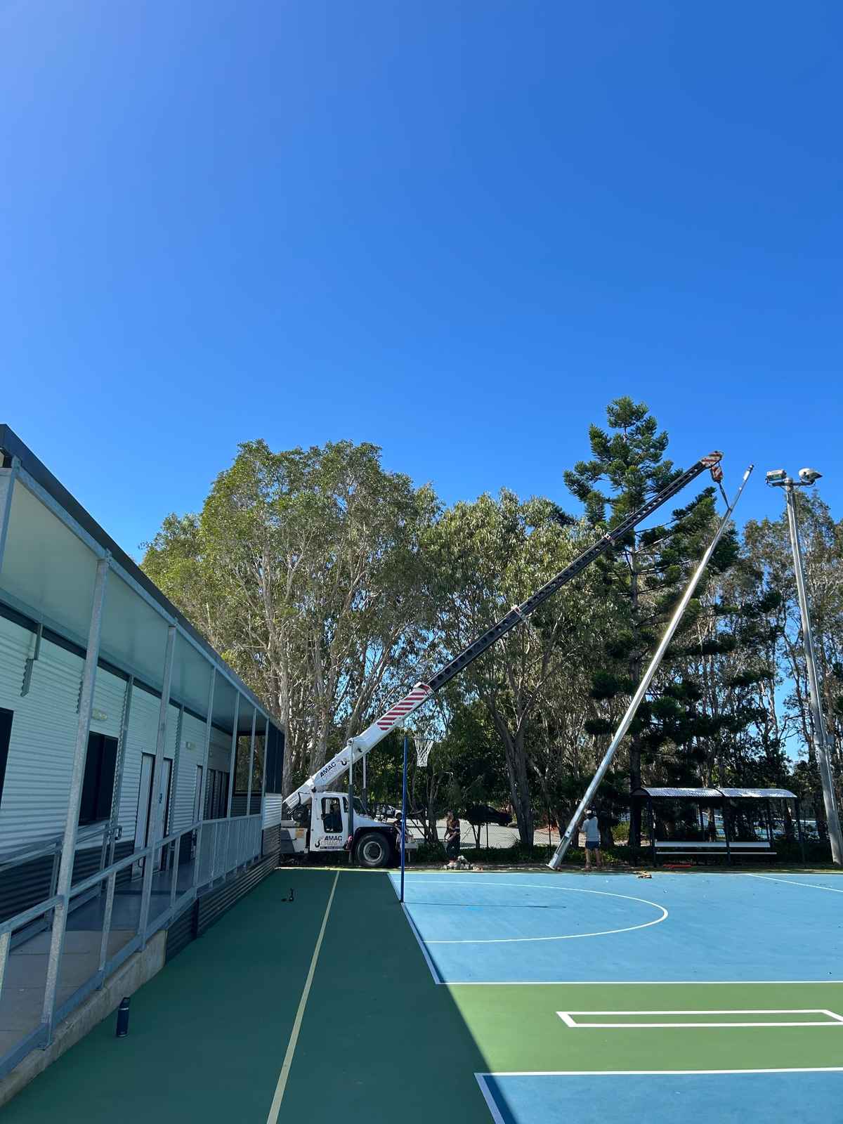 Industrial electrical installation and maintenance services